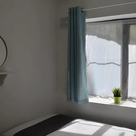 Metrostays - Christchurch 1 *